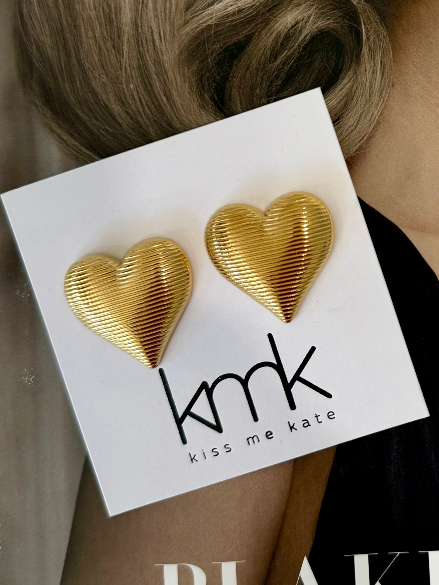 Gold Ribbed Heart Earring