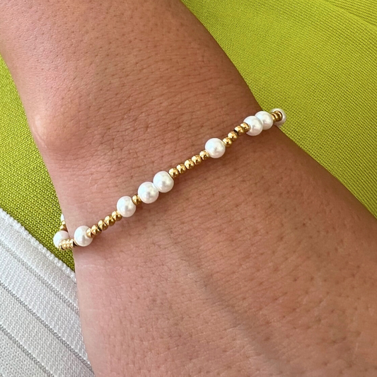 2mm Gold Bead & Pearl Stretch Bracelet