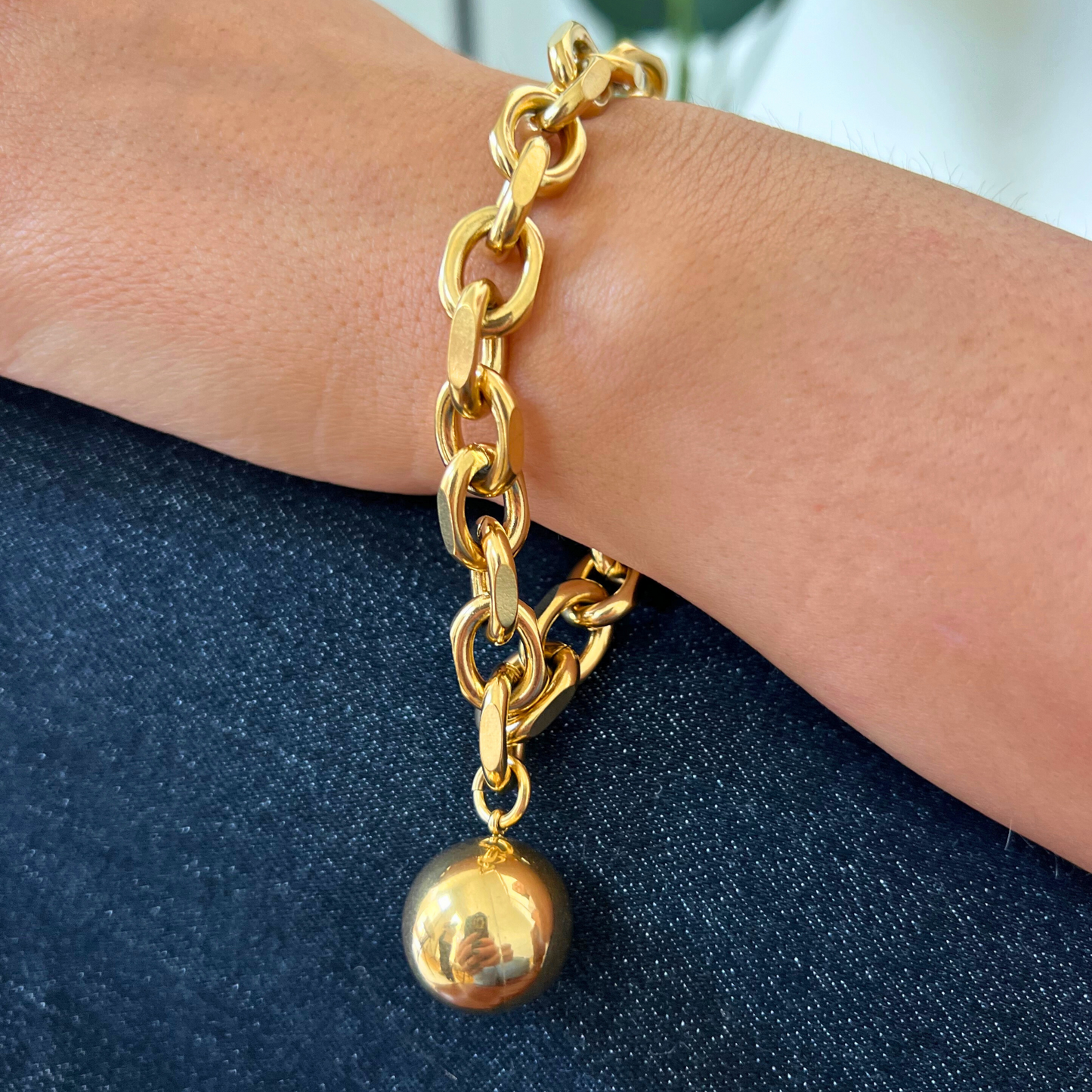 Gold Chain Bracelet with gold ball