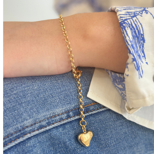 Gold Link with Heart Charm Bracelet