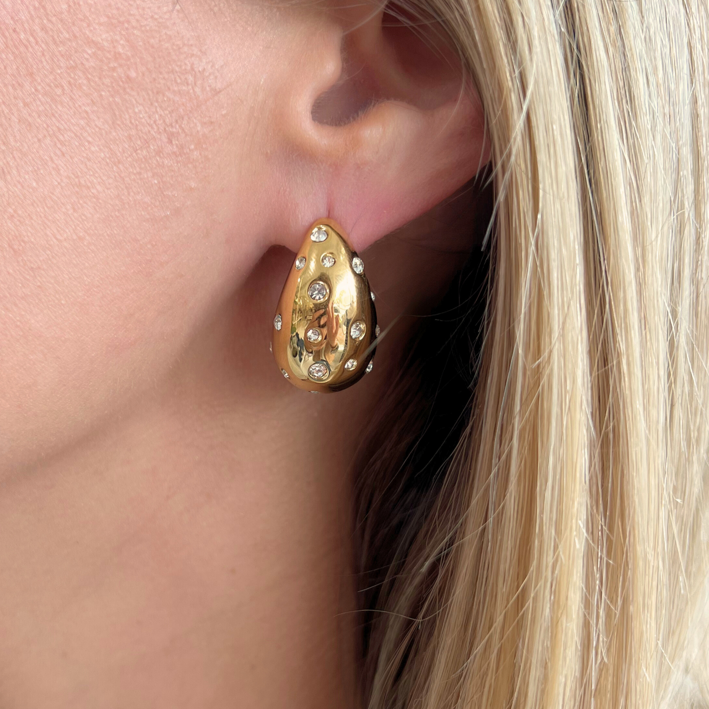 Gold Teardrop Earring with Cubic Zirconia