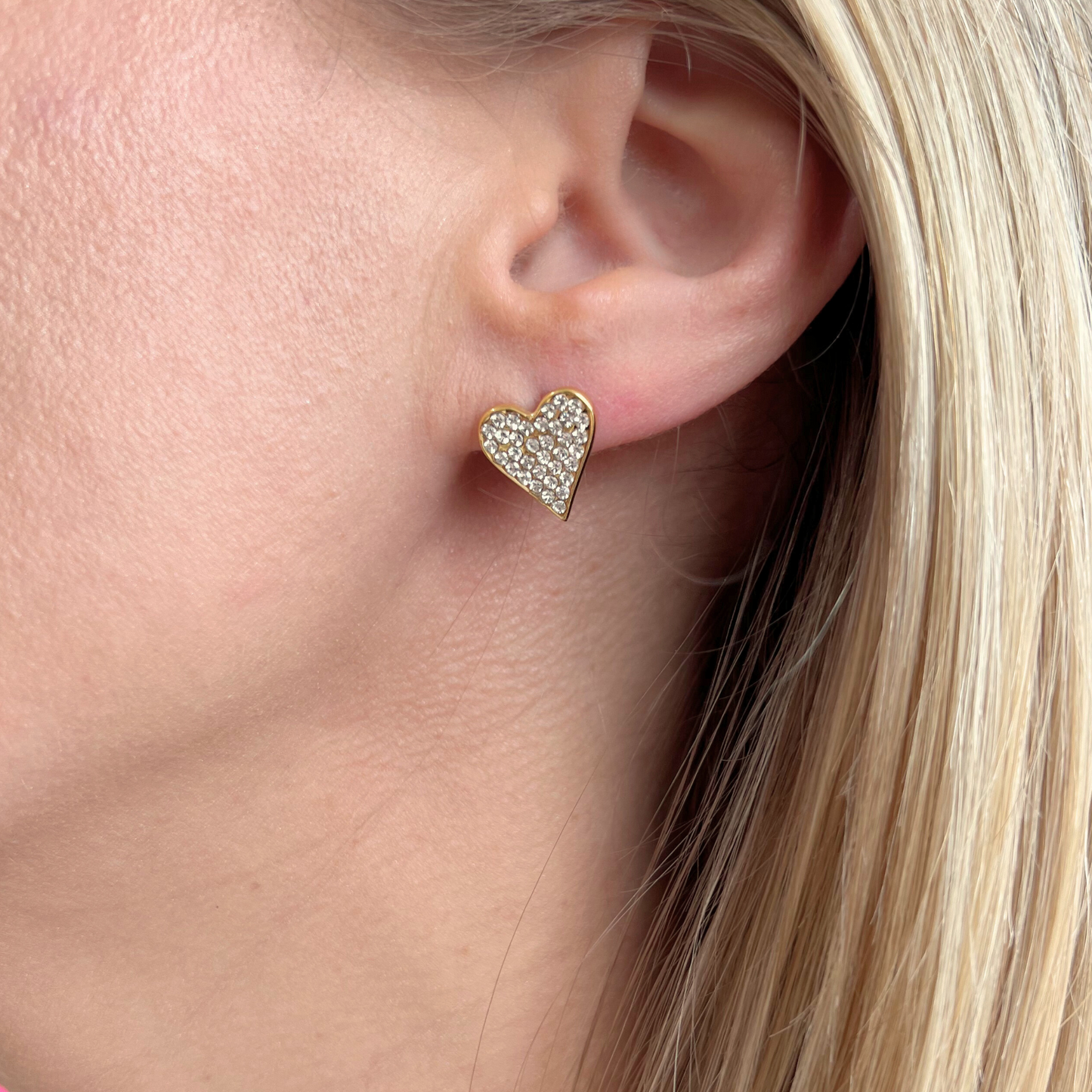 Gold Pavé Heart Stud Earring