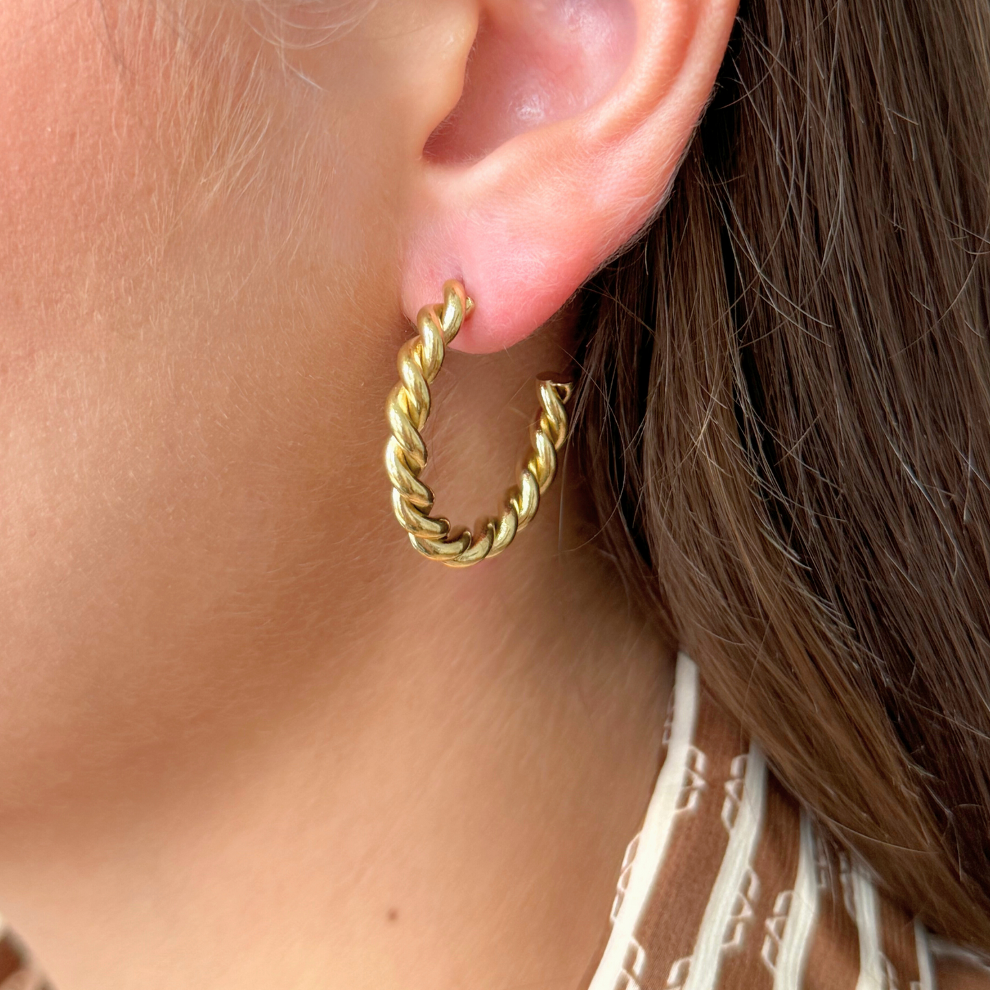 Gold Twist C-Hoop- 1"