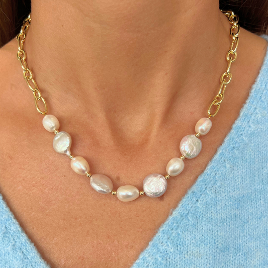 Freshwater Pearl and Gold Chain Necklace