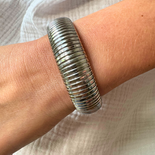 Denise-16mm Silver Coil Bangle