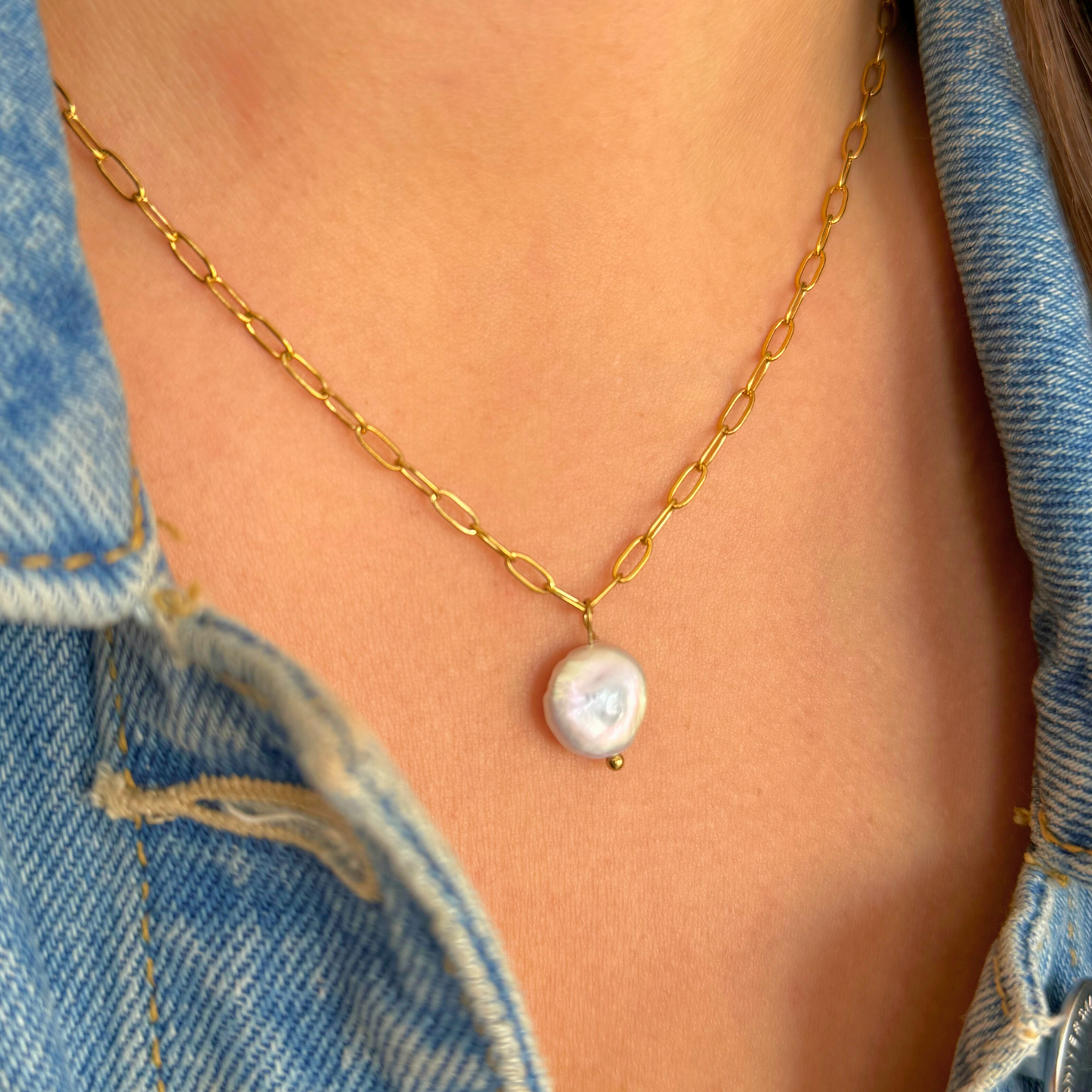 Gold Chain Necklace with Freshwater Pearl